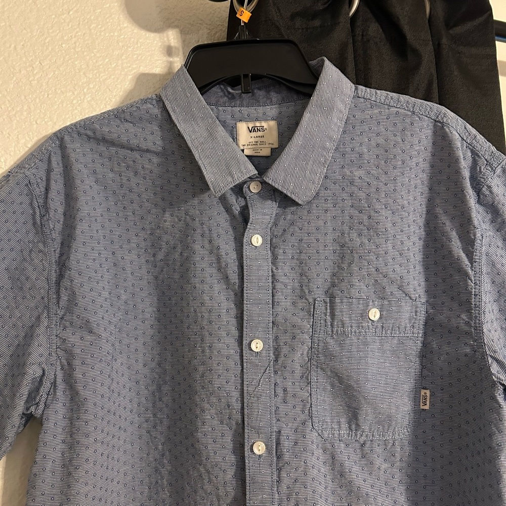 Vans XL Blue Button Up Short Sleeve